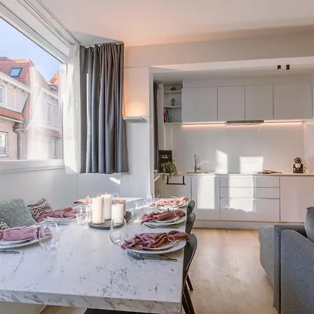 Huswell - Cosy Apartment On Top Location In De Haan Exterior photo